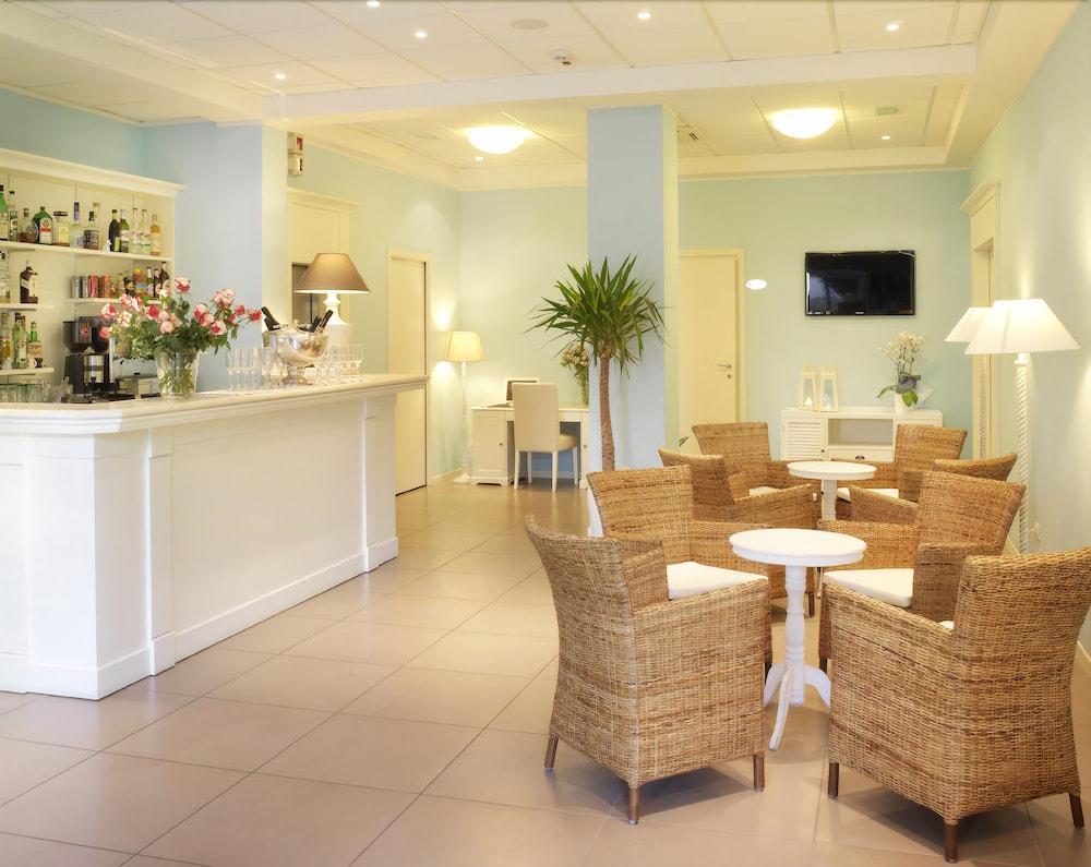Beyou Hotel Villa Rosa Riccione Bagian luar foto