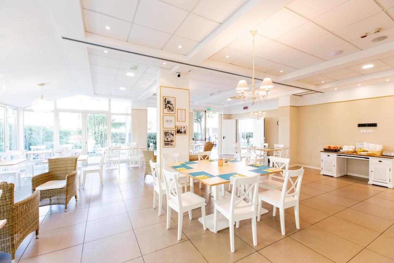 Beyou Hotel Villa Rosa Riccione Bagian luar foto