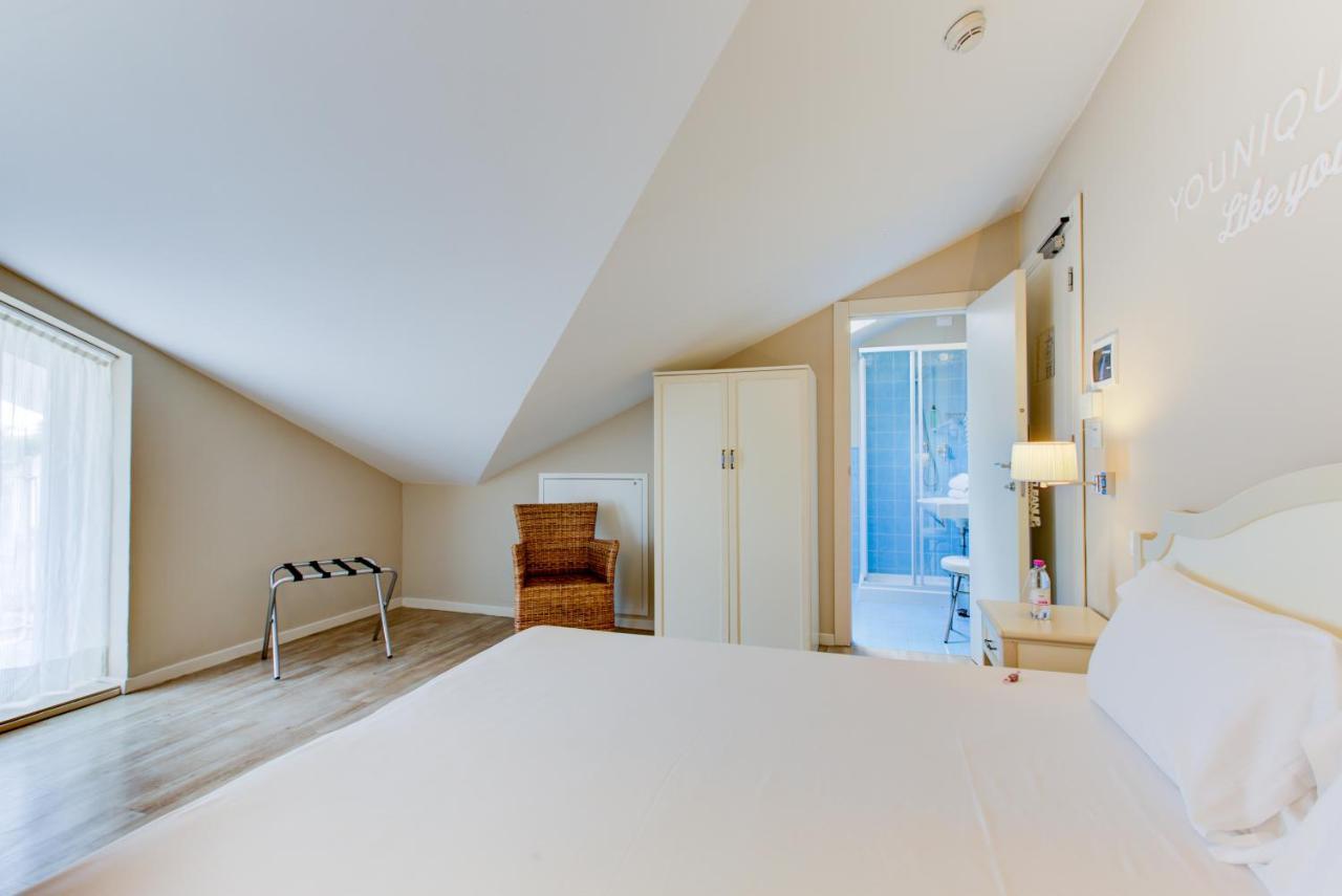 Beyou Hotel Villa Rosa Riccione Bagian luar foto