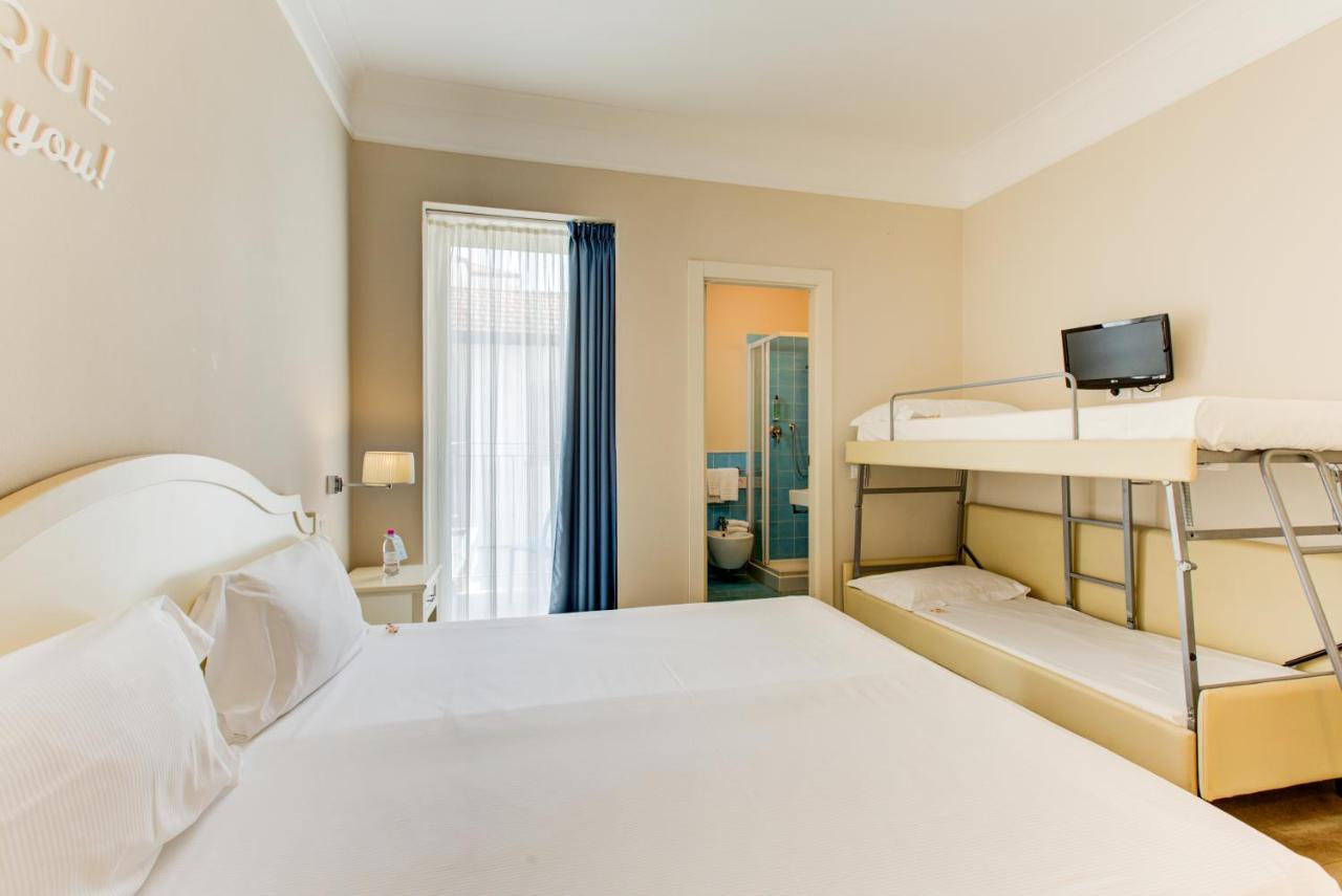 Beyou Hotel Villa Rosa Riccione Bagian luar foto