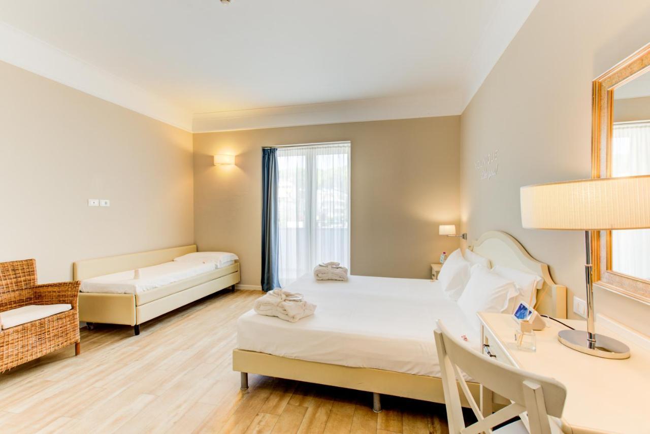 Beyou Hotel Villa Rosa Riccione Bagian luar foto