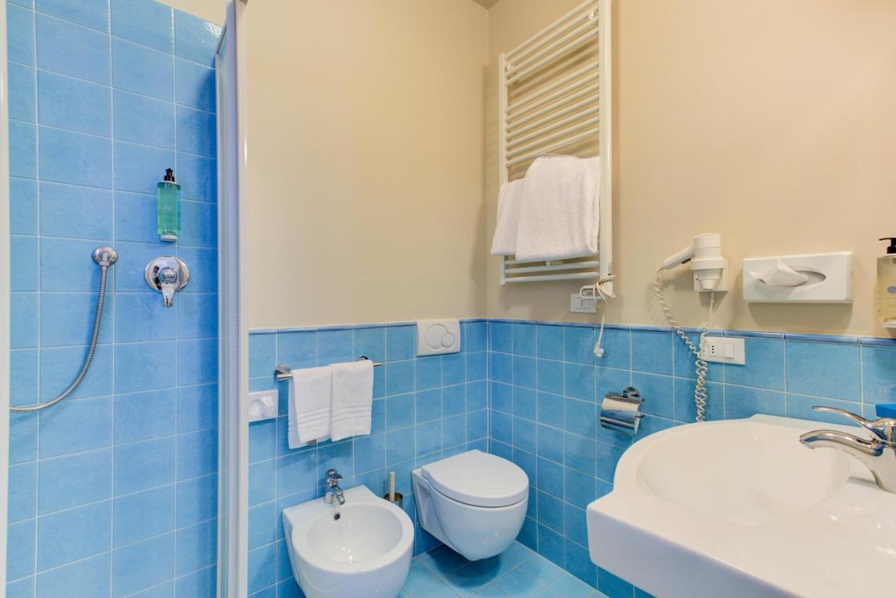 Beyou Hotel Villa Rosa Riccione Bagian luar foto