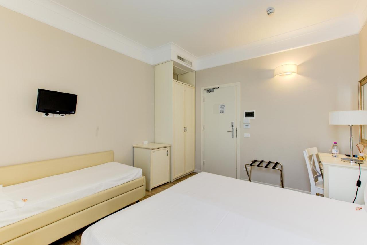 Beyou Hotel Villa Rosa Riccione Bagian luar foto