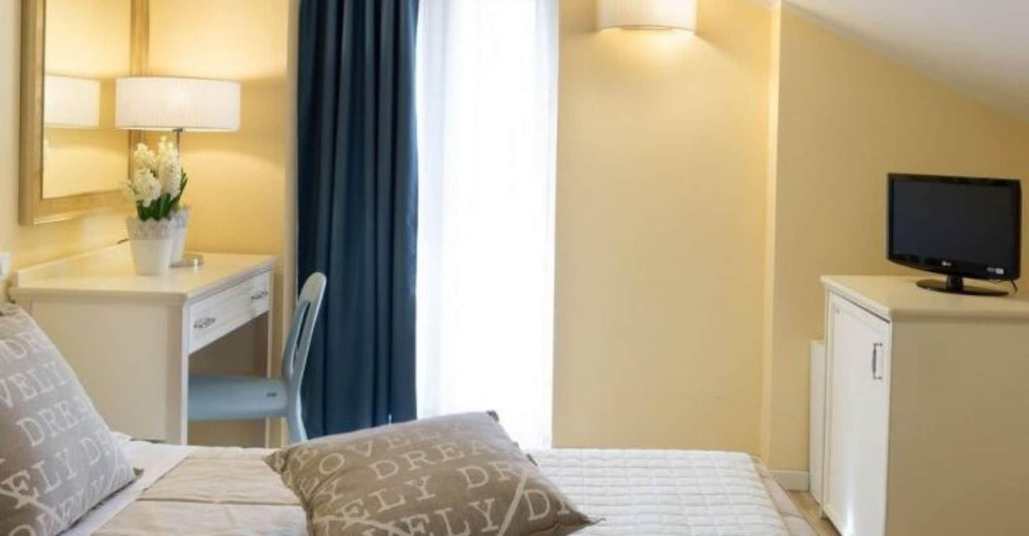 Beyou Hotel Villa Rosa Riccione Bagian luar foto