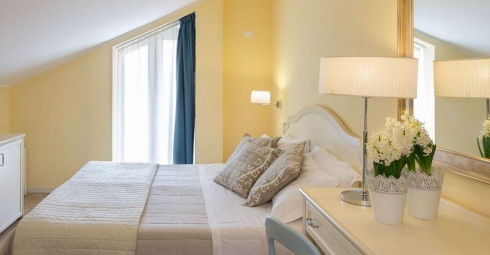 Beyou Hotel Villa Rosa Riccione Bagian luar foto