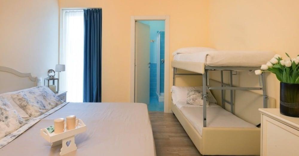 Beyou Hotel Villa Rosa Riccione Bagian luar foto